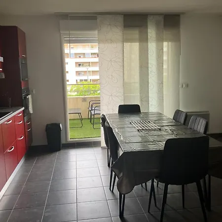 Spacieux T3 Climatisé Avec Terrasse à - Fr-1-472-213 Sète