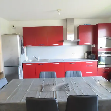 Spacieux T3 Climatisé Avec Terrasse à - Fr-1-472-213 *