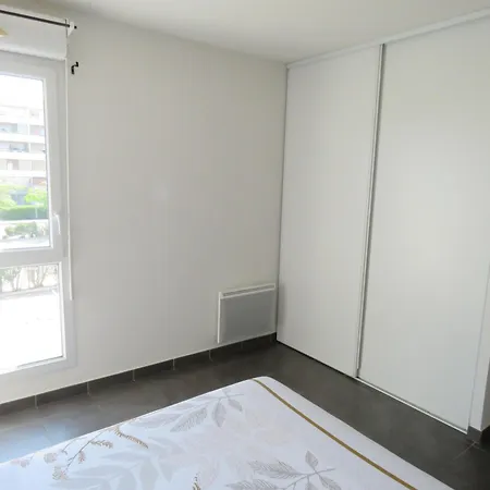 Spacieux T3 Climatisé Avec Terrasse à - Fr-1-472-213 * Sète